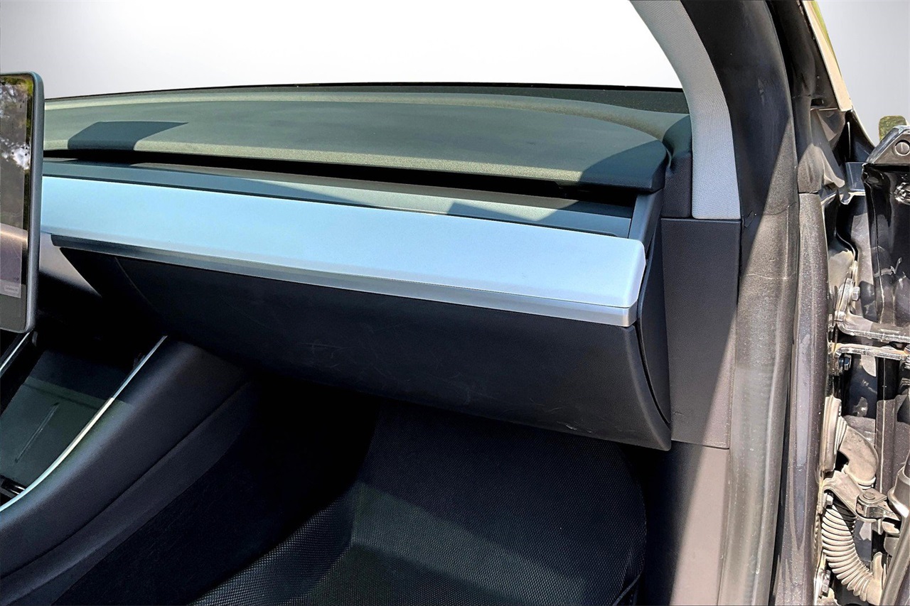 2020 Tesla Model 3 Long Range photo 18