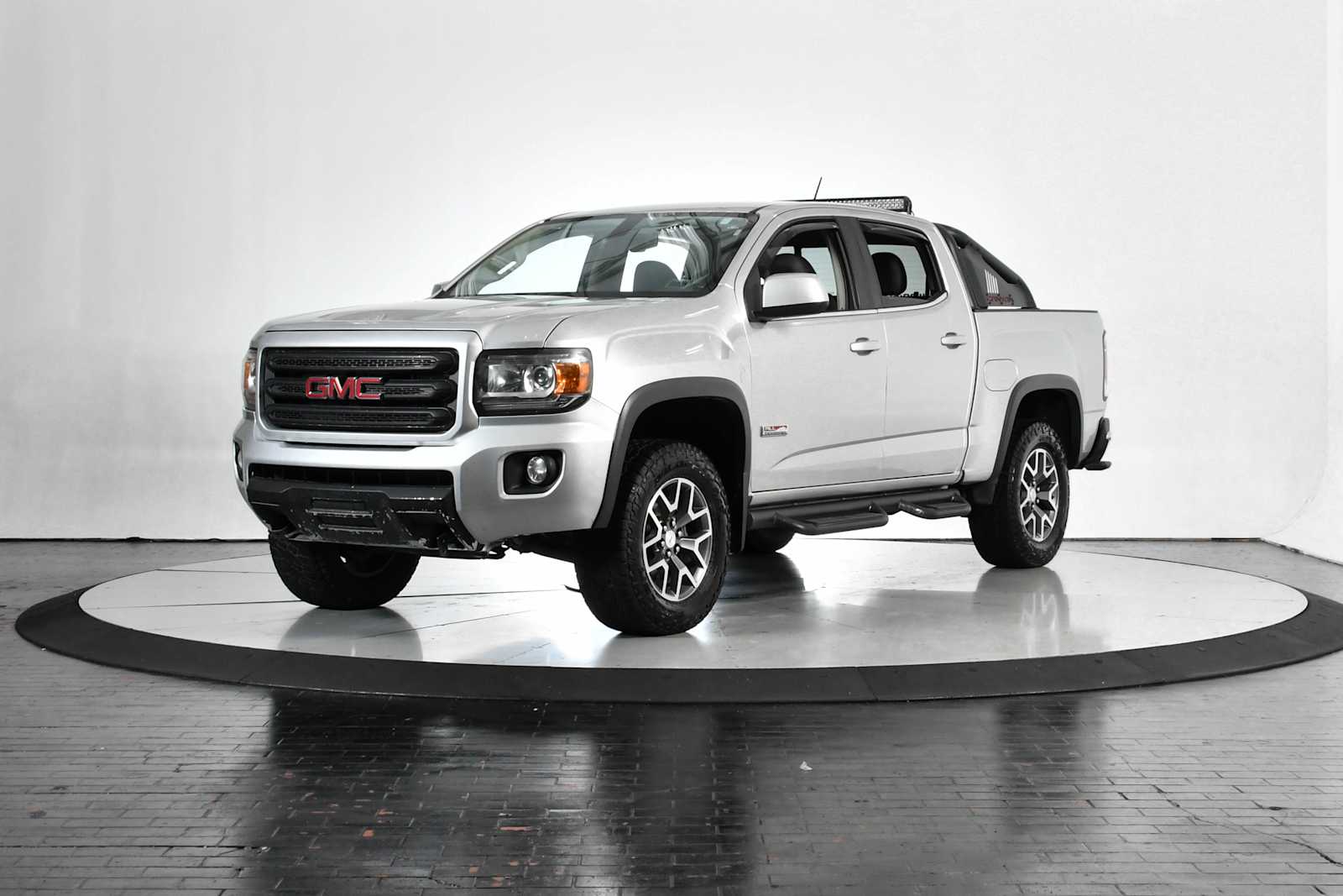2016 GMC Canyon SLE's photo