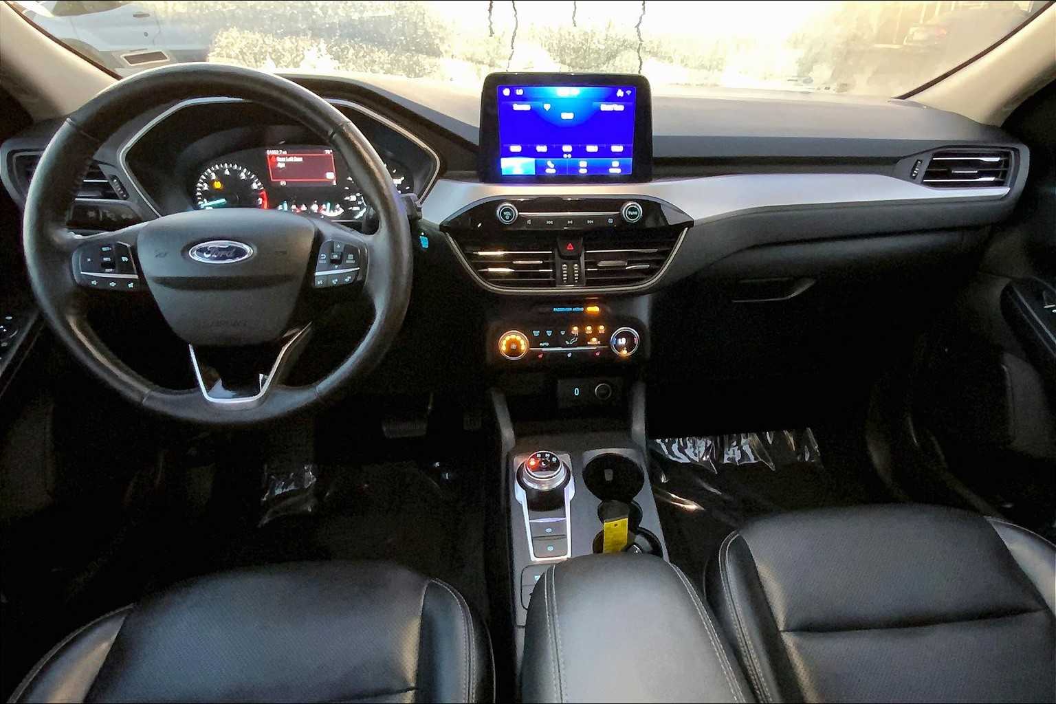 2020 Ford Escape SEL photo 13
