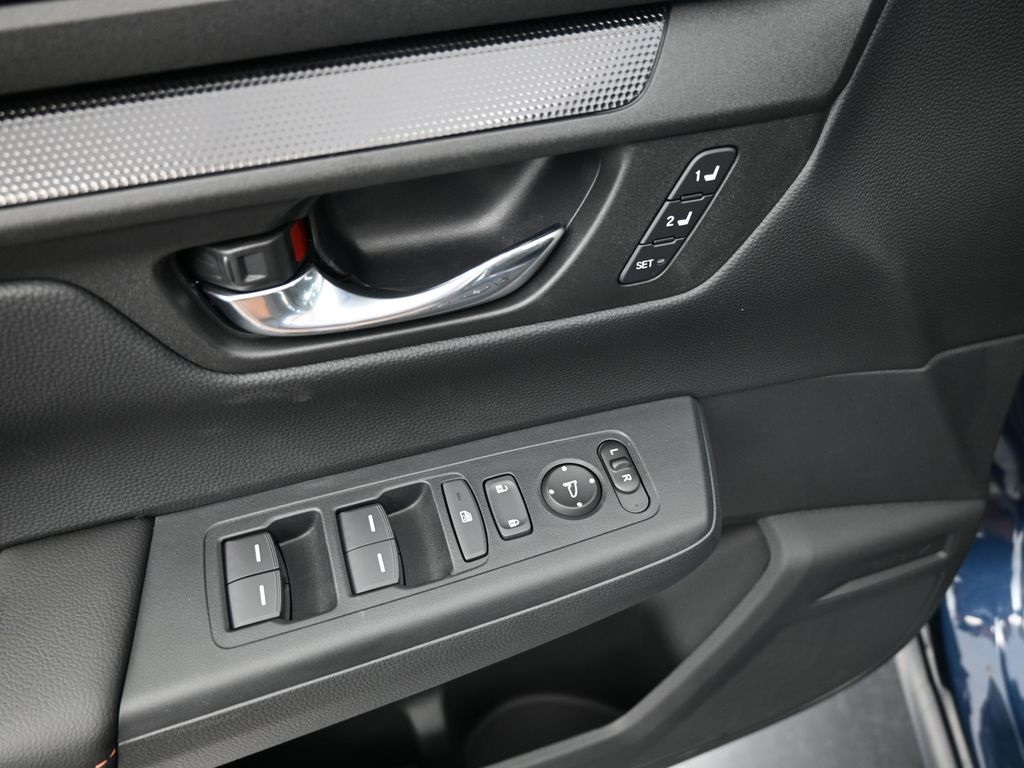 2026 Honda CR-V Hybrid Sport-L photo 11