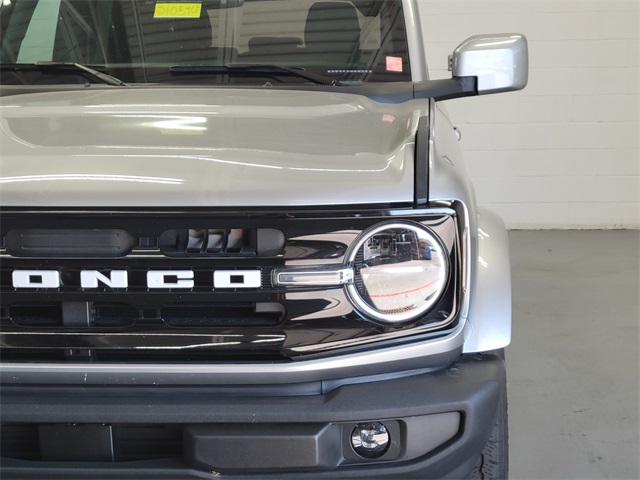 2023 Ford Bronco Outer Banks photo 11