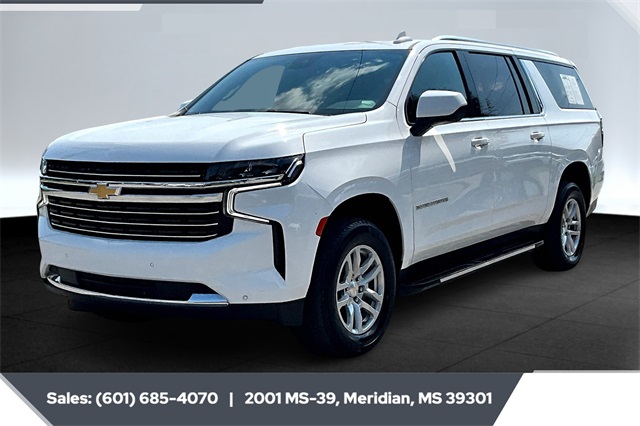 2023 Chevrolet Suburban LT photo 10