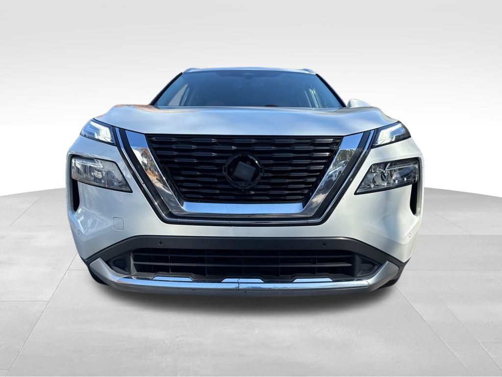 2023 Nissan Rogue Platinum photo 2