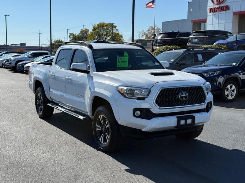 2019 Toyota Tacoma TRD Sport's photo