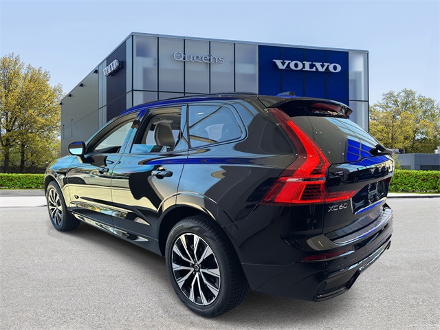 2025 Volvo XC60 B5 Core photo 4