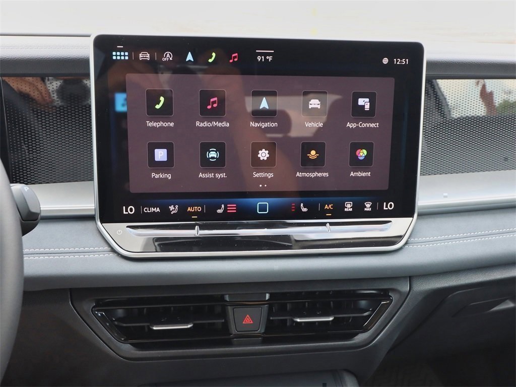 2025 Volkswagen Tiguan SE photo 18