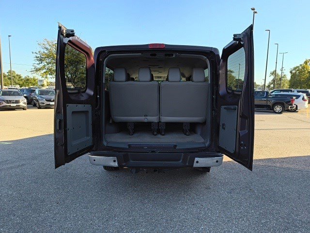 2013 Nissan NV3500 photo 11