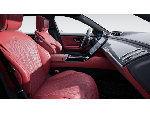 2025 Mercedes Benz S AMG 63 4MATIC photo 4