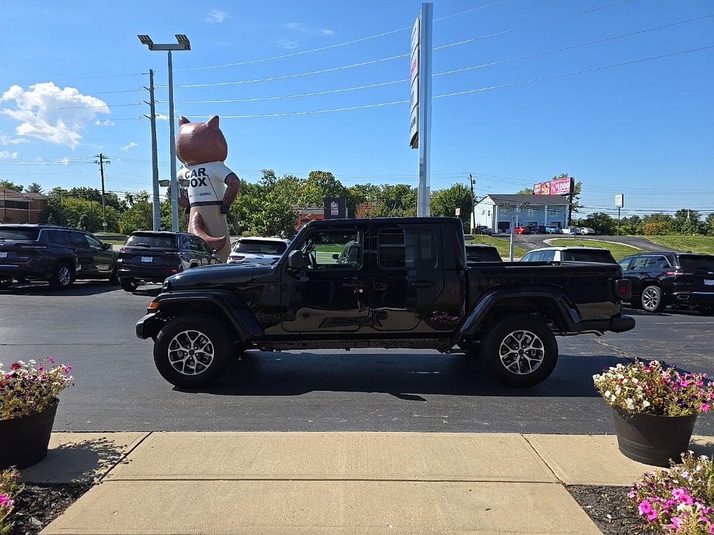 2025 Jeep Gladiator Sport S photo 4
