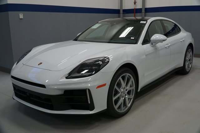 2026 Porsche Panamera Base
