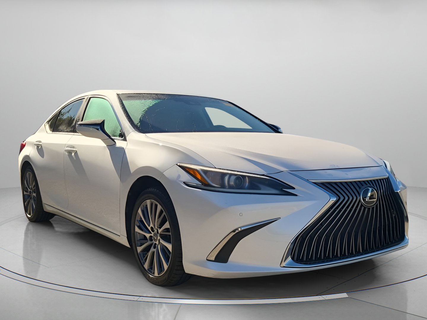 2020 Lexus ES 350's photo