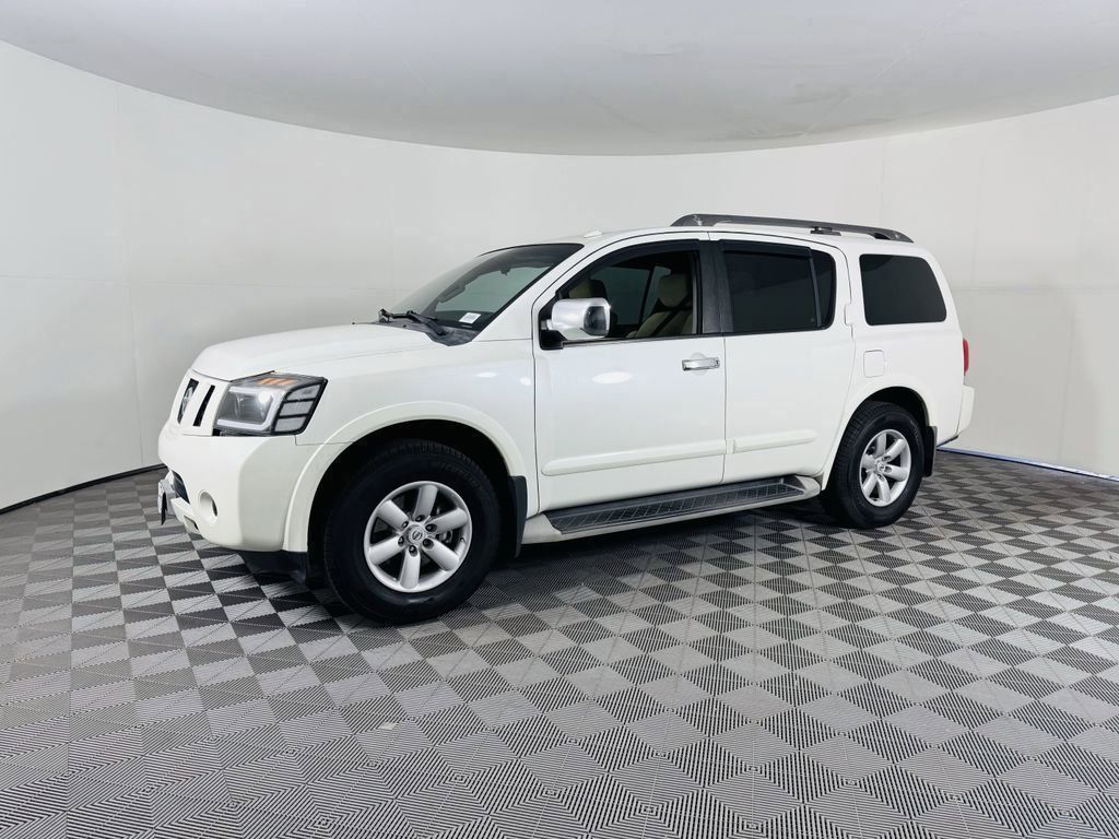 Used 2014 White Nissan SV image 4