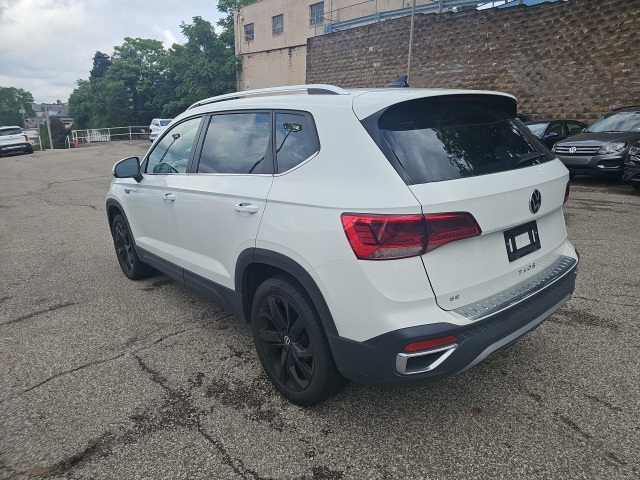 2023 Volkswagen Taos SE photo 4