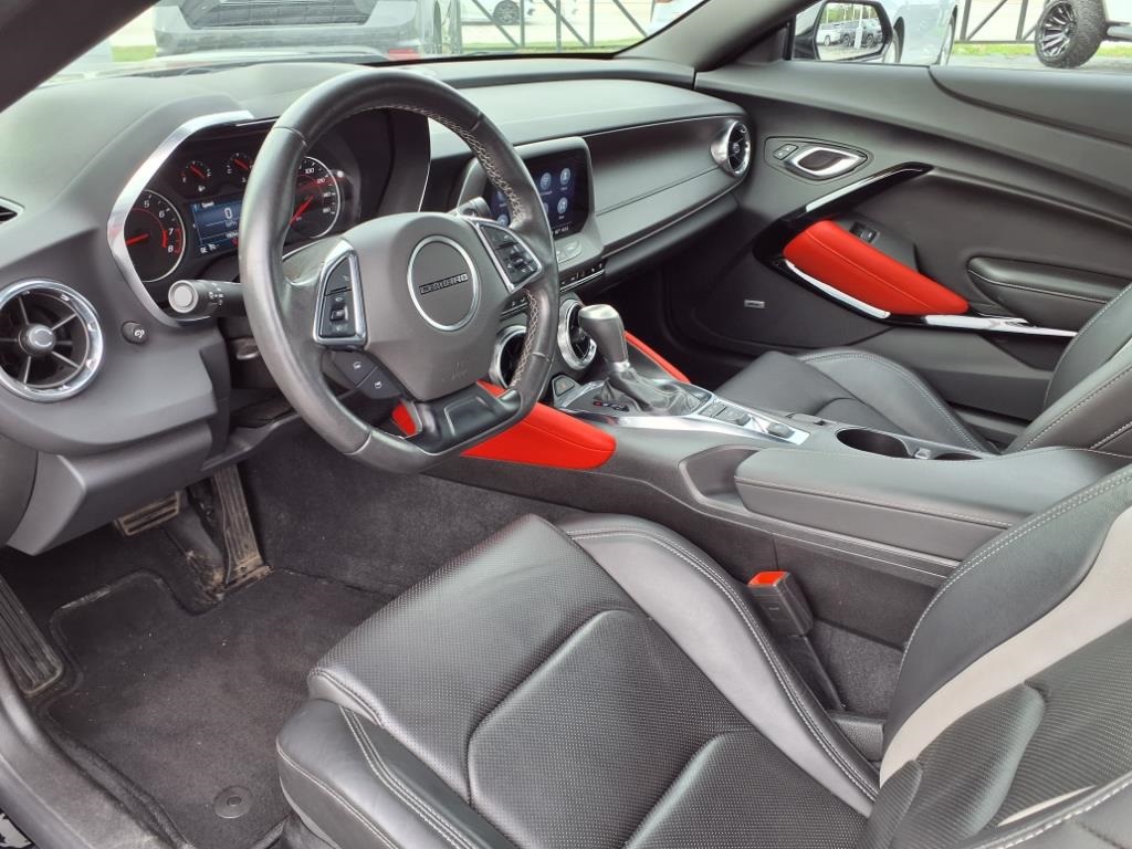 2023 Chevrolet Camaro 2LT photo 9