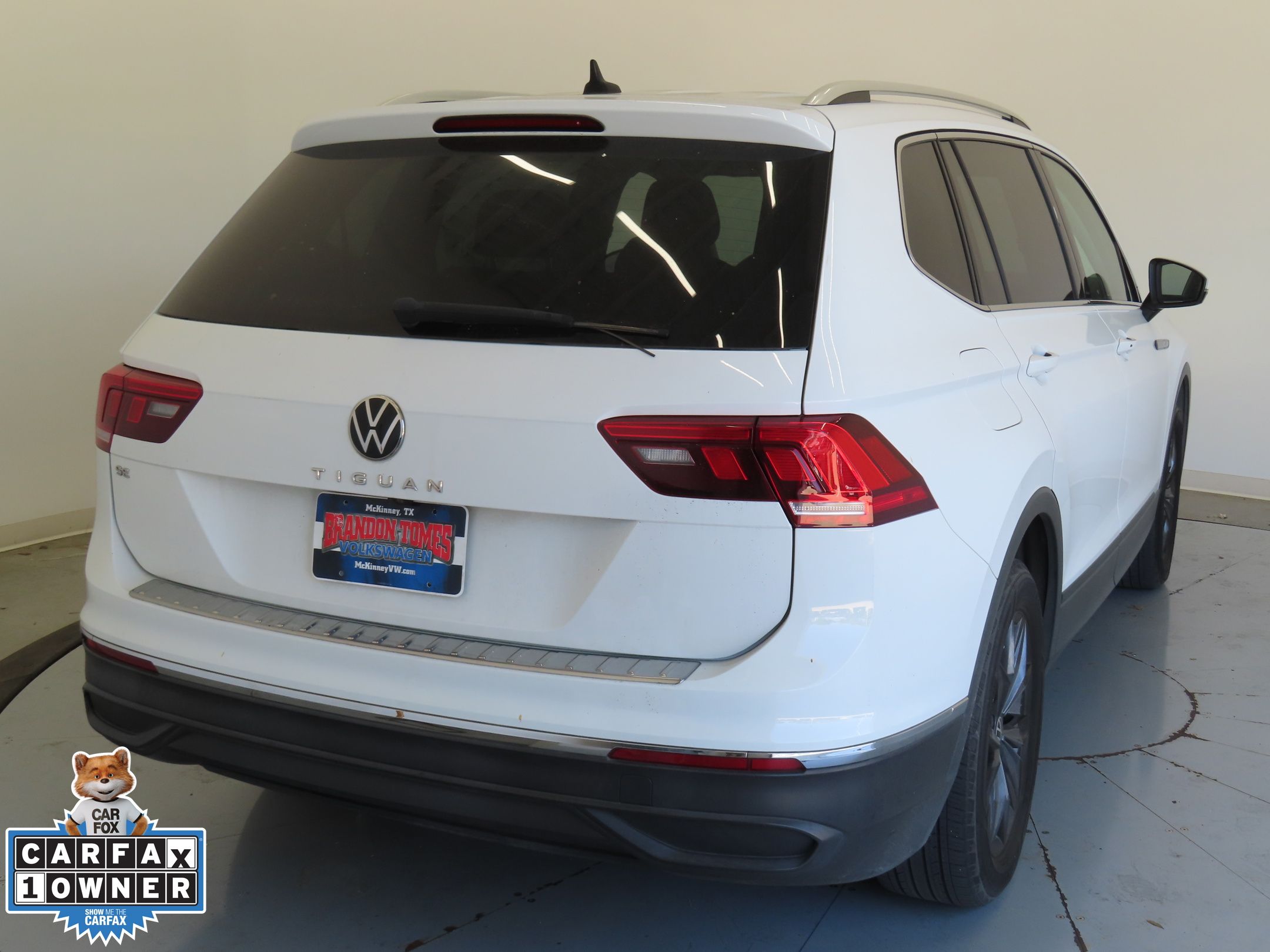 2022 Volkswagen Tiguan SE photo 3