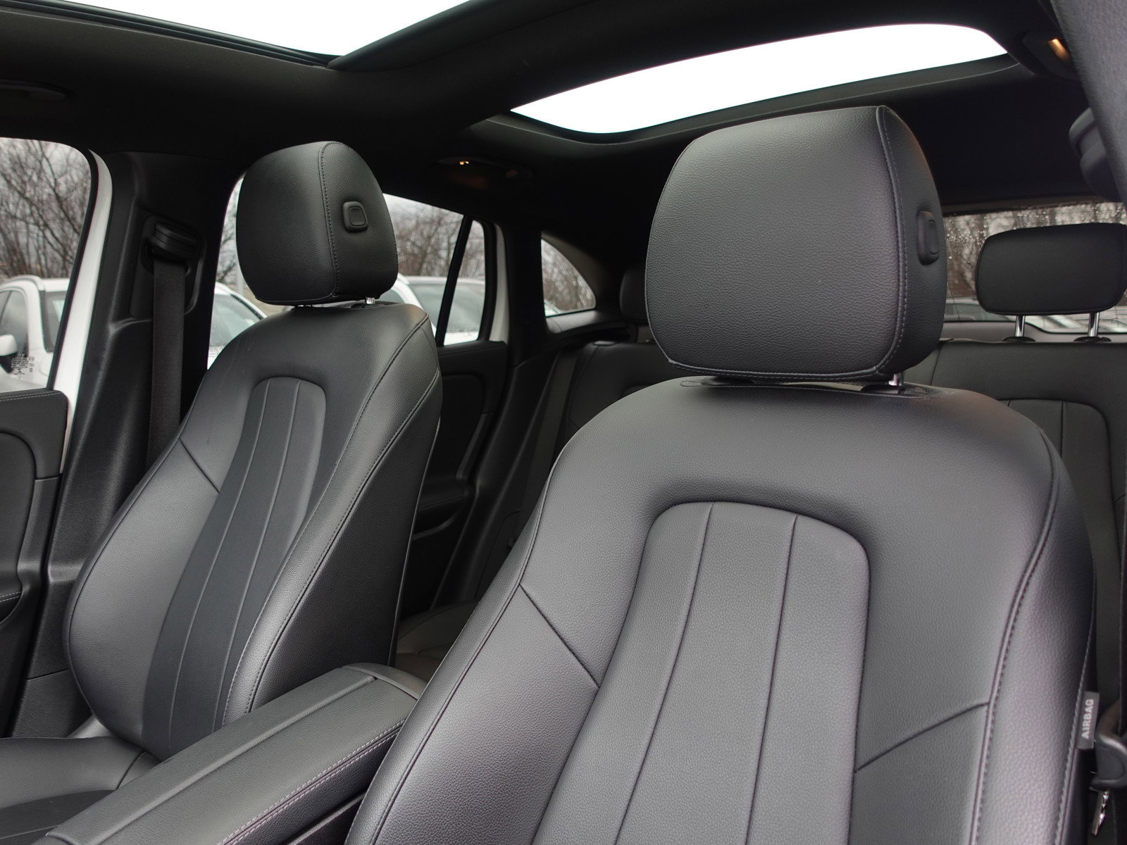 2022 Mercedes Benz GLA 250 4MATIC photo 14