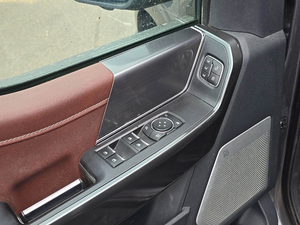 2021 Ford F-150 Lariat photo 8