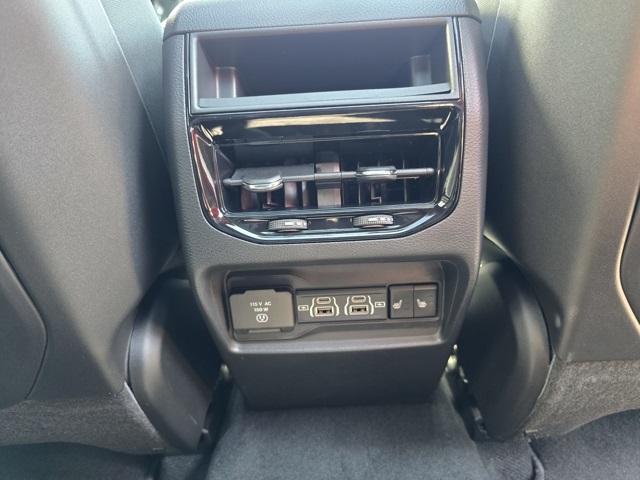 2025 Jeep Grand Cherokee Limited photo 8