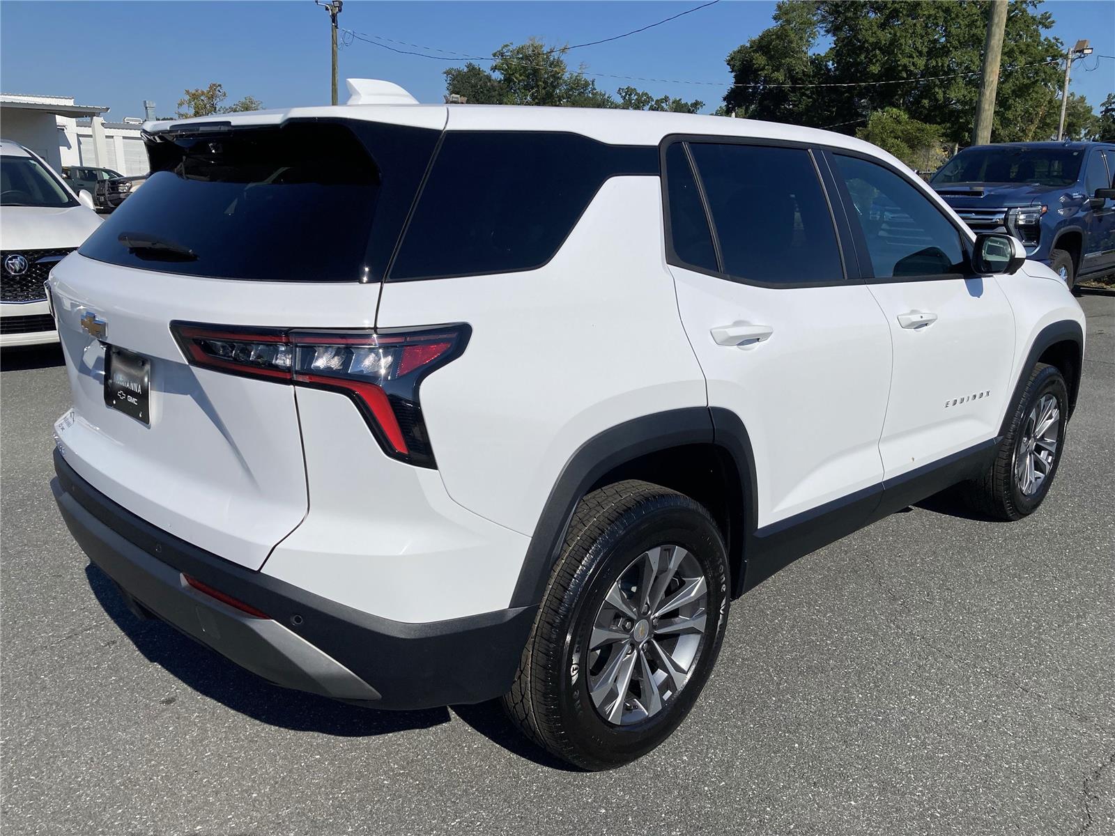2026 Chevrolet Equinox LT photo 5