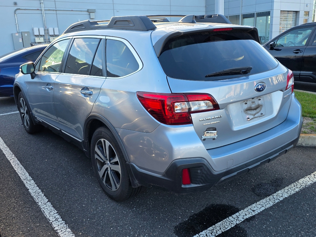 2018 Subaru Outback 2.5i photo 3