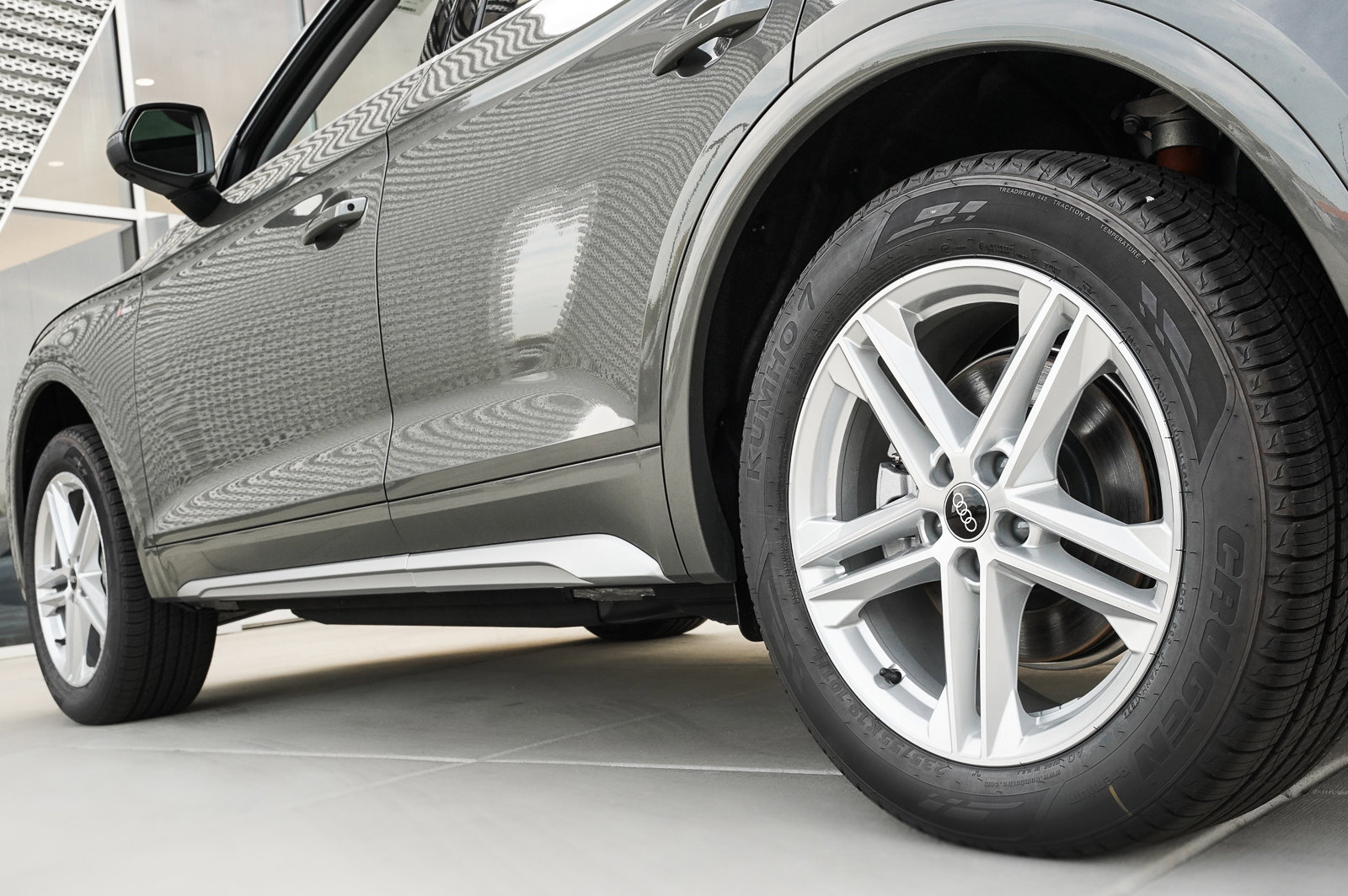 2024 Audi Q5 S line Premium Plus photo 25