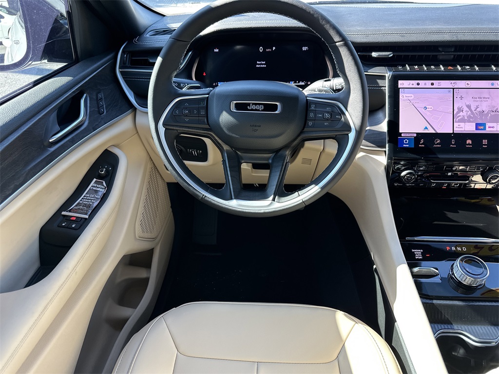 2025 Jeep Grand Cherokee Limited photo 11