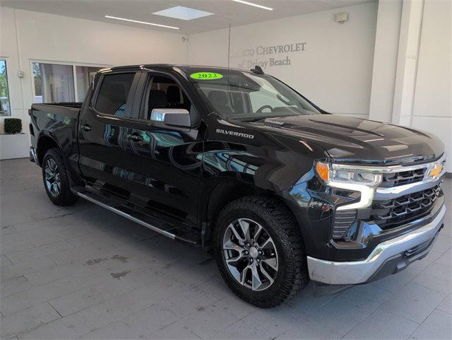 2022 Chevrolet Silverado 1500 LT photo 2