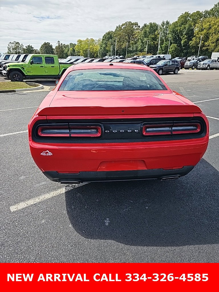 2022 Dodge Challenger GT photo 3