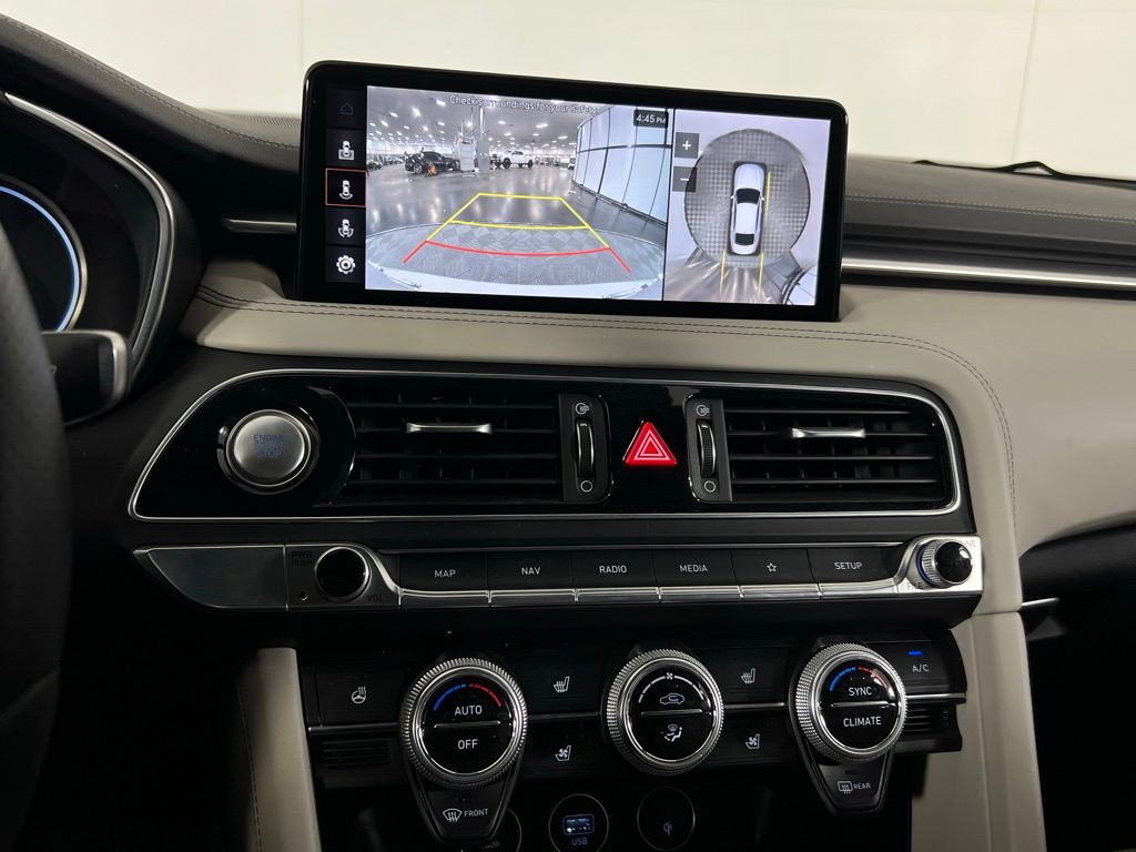 2022 Genesis G70 3.3T photo 13