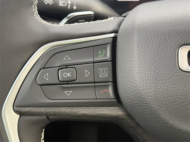 2025 Jeep Grand Cherokee Limited photo 11
