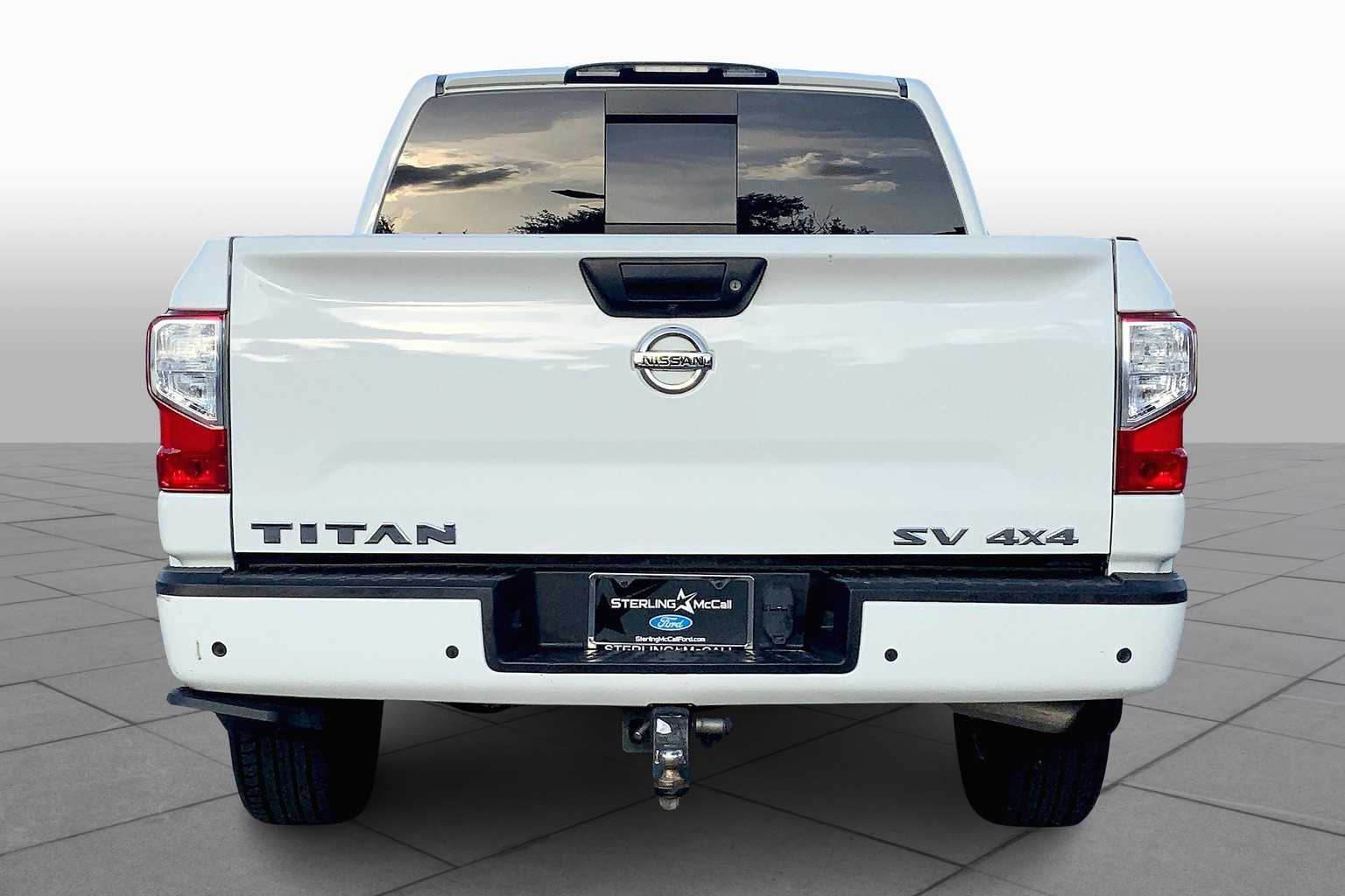 2020 Nissan Titan SV photo 3