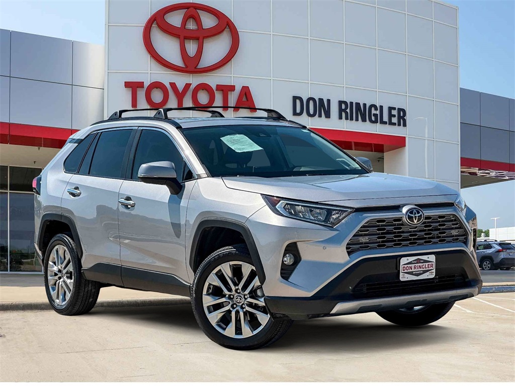 2021 Toyota RAV4 Limited's photo