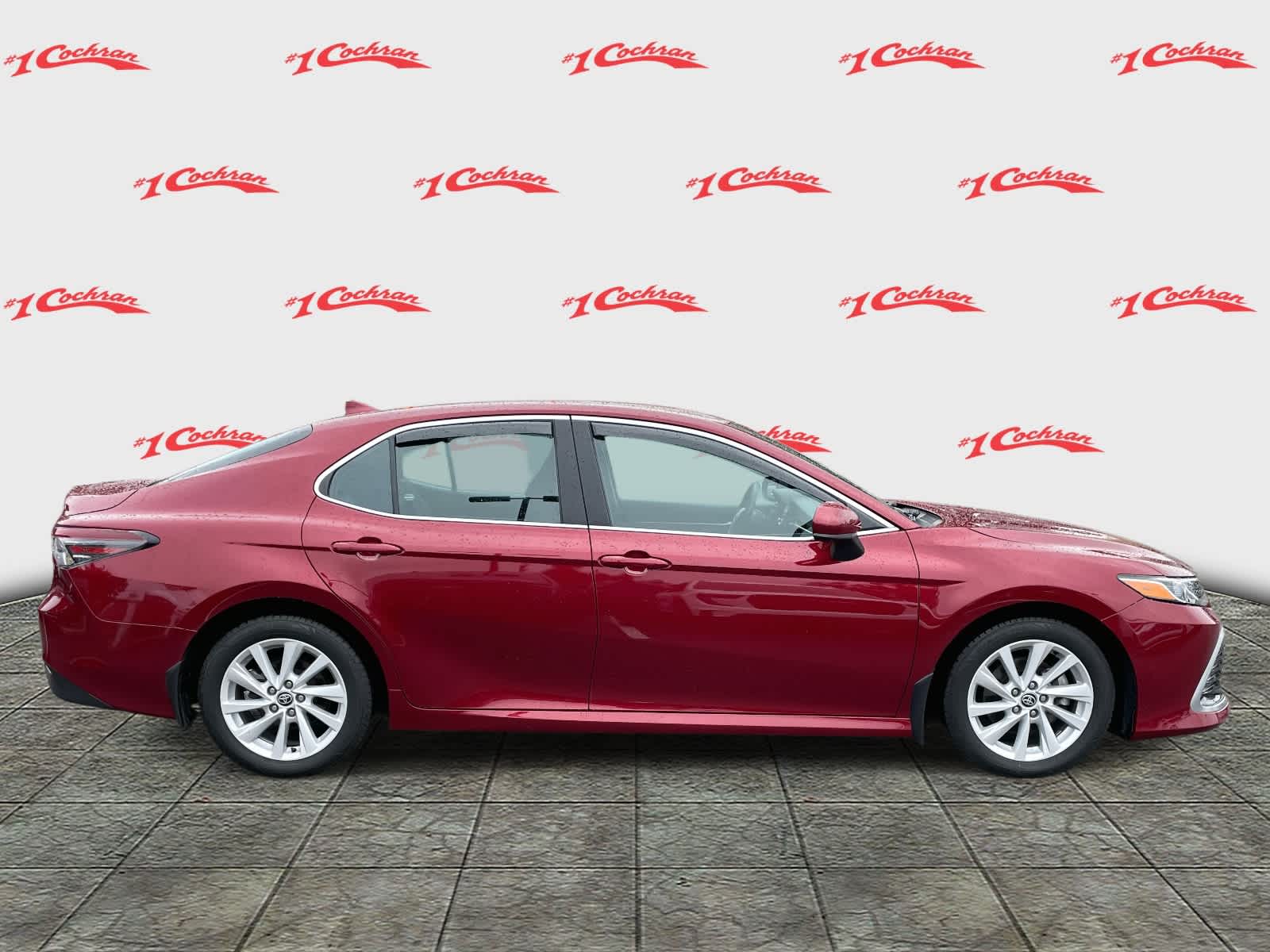 2022 Toyota Camry LE photo 2