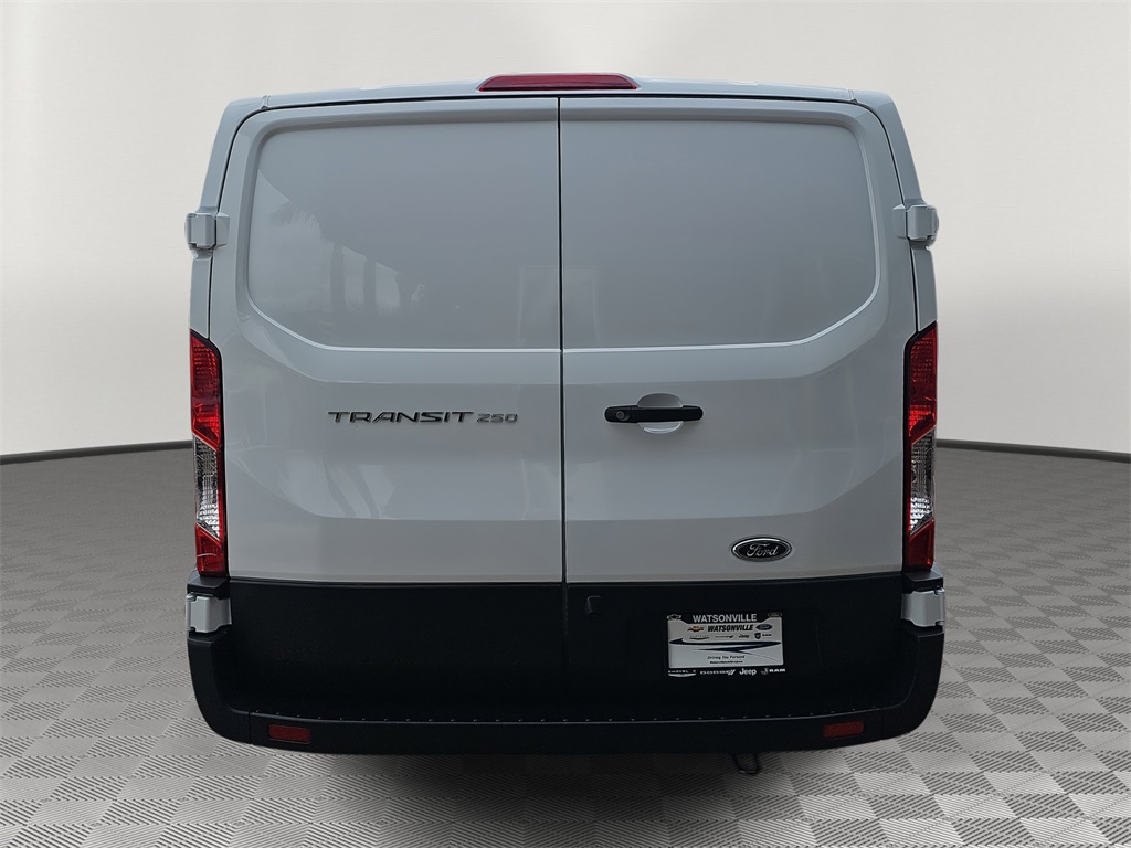 2025 Ford Transit Cargo Van photo 4