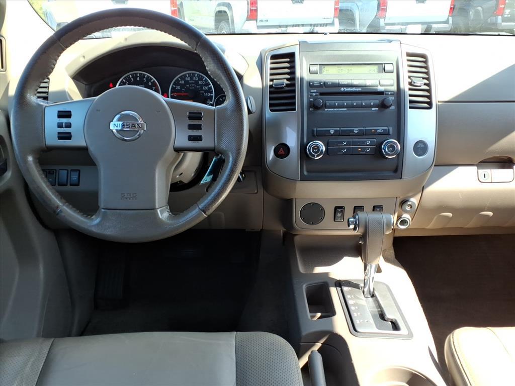 2012 Nissan Frontier SL photo 13
