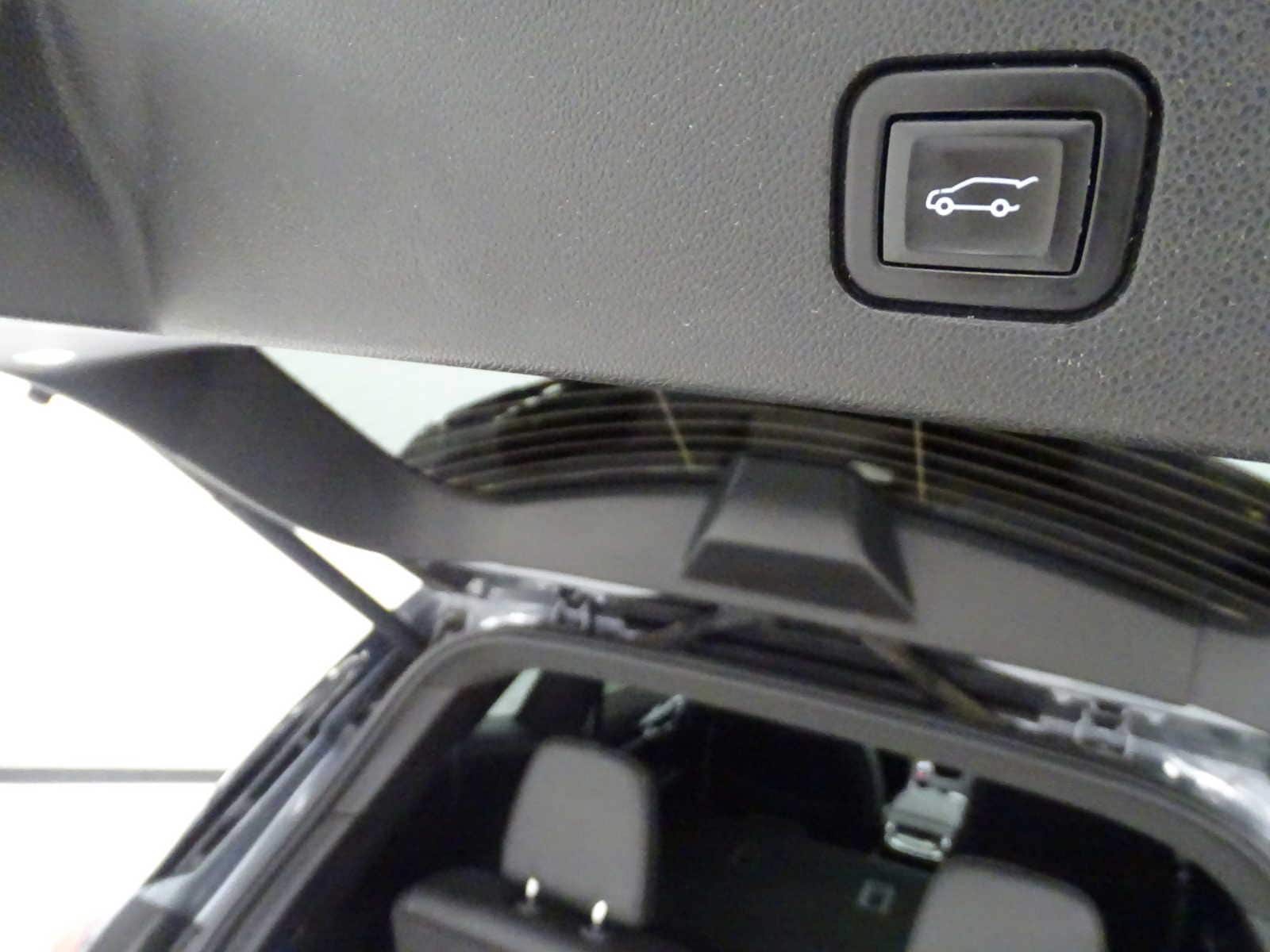 Certified PreOwned 2022 CADILLAC XT6 Premium Luxury SUV in Wayland CP24026 Herb Chambers