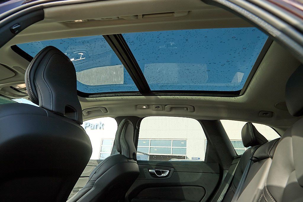 2026 VOLVO XC60 - Image 20