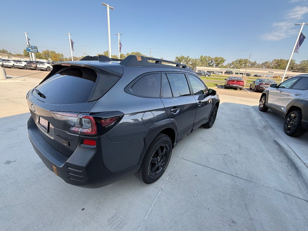 2022 Subaru Outback Wilderness photo 4
