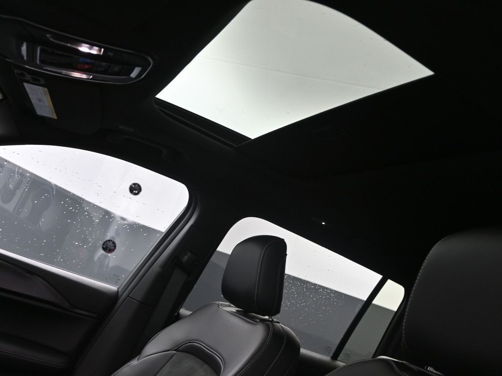 2025 Jeep Grand Cherokee Altitude X photo 17