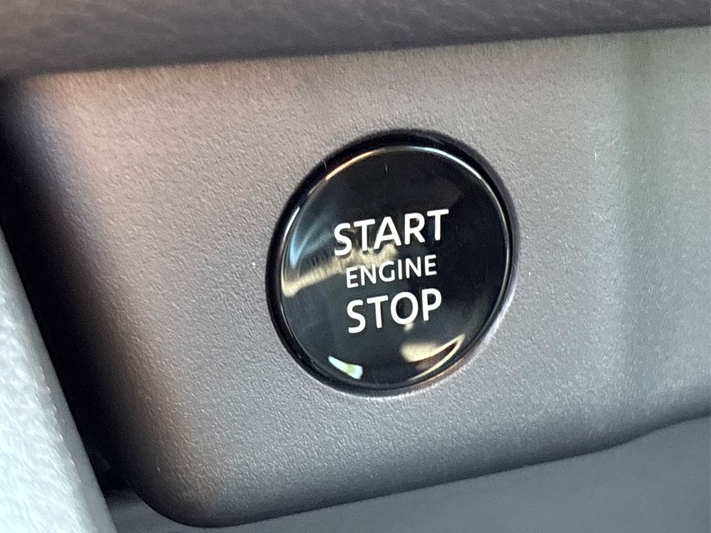 2026 Nissan Rogue SV photo 25