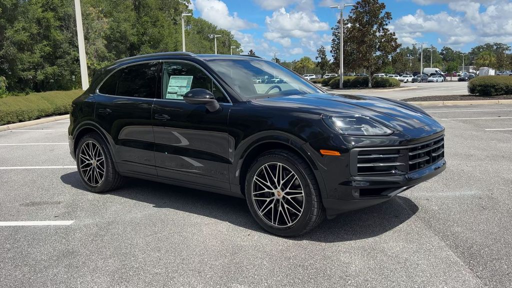 2026 Porsche Cayenne Base photo 2