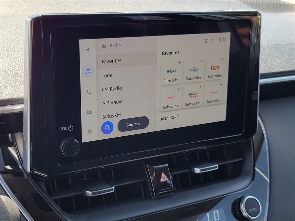 2023 Toyota Corolla Cross XLE photo 21