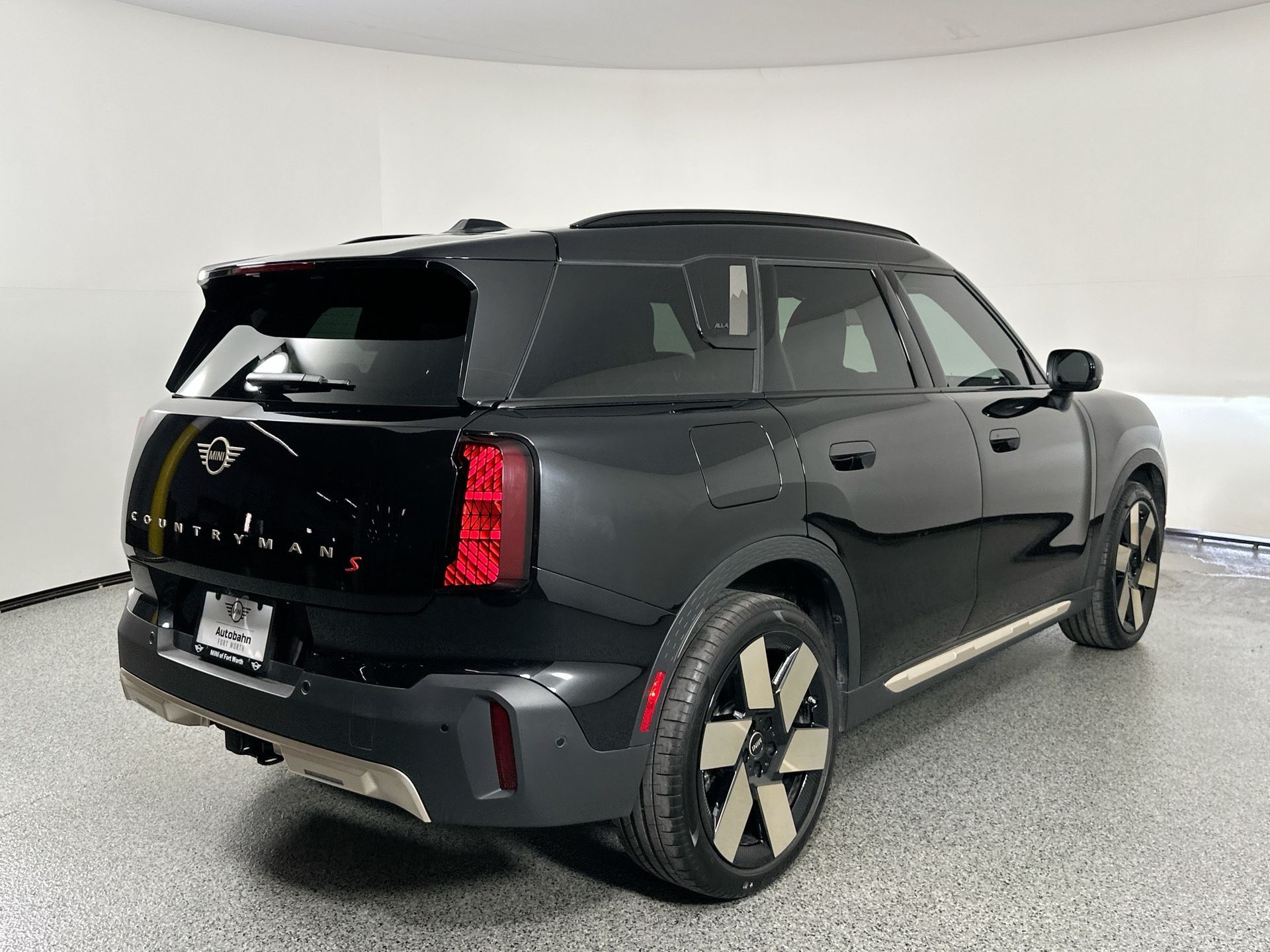 2025 Mini Cooper S ALL4 photo 4