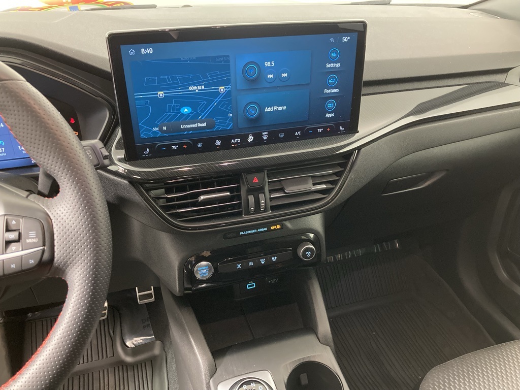 2023 Ford Escape ST-Line photo 2