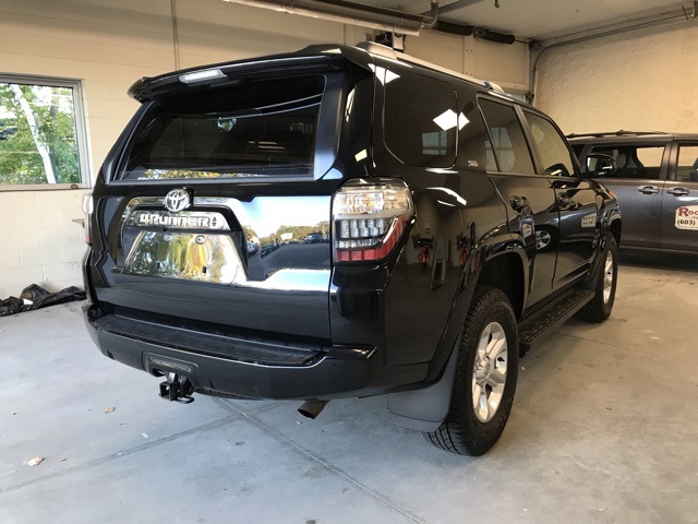 2024 Toyota 4Runner SR5 4WD photo 3