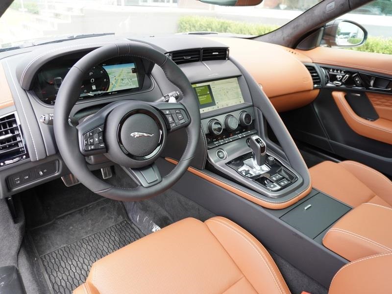 2024 Jaguar F-TYPE P450 photo 10