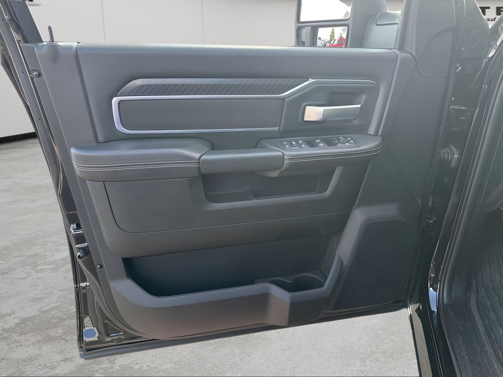 2025 Ram 2500 Big Horn photo 24