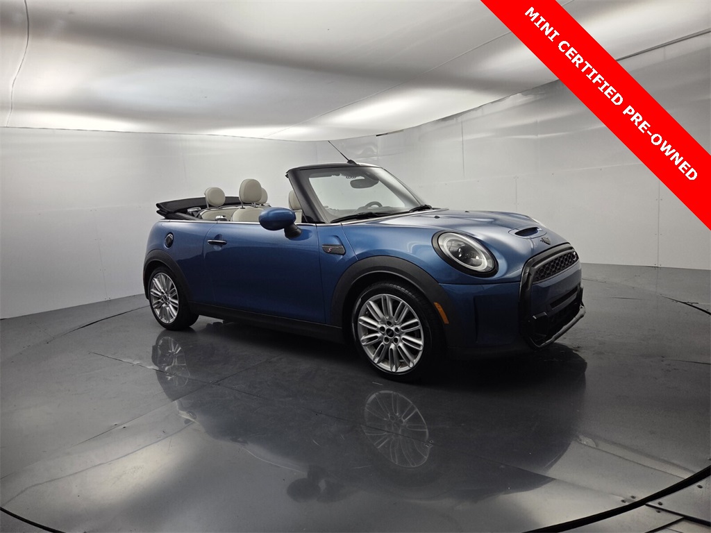 2023 MINI Convertible S's photo