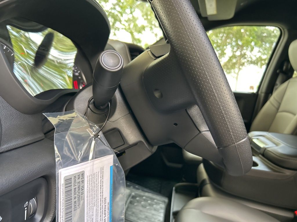 2025 Ram 4500 Tradesman photo 35