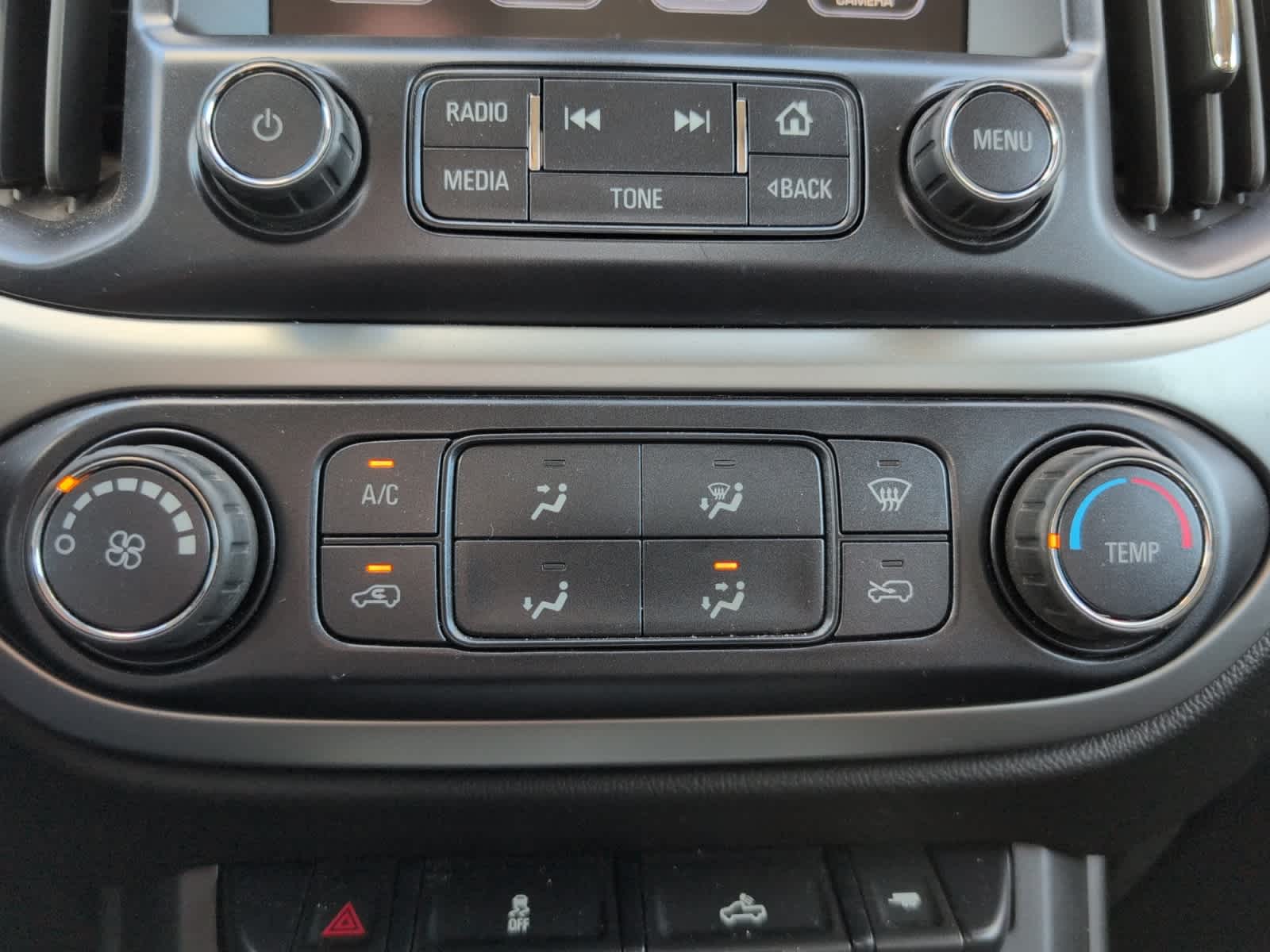 2018 Chevrolet Colorado LT photo 24